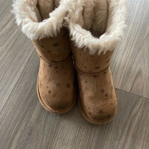 Authentic Toddler Uggs, size 9